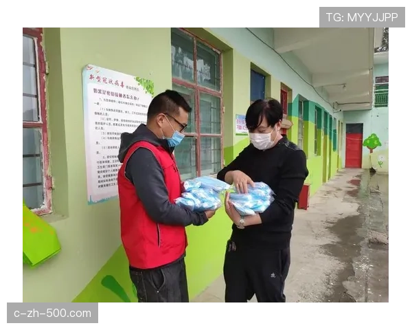 马马尔达什维利与伍德曼走进小学校园 参与慈善基金会活动助力教育公益